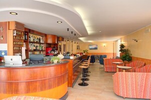 Bar (en la propiedad)