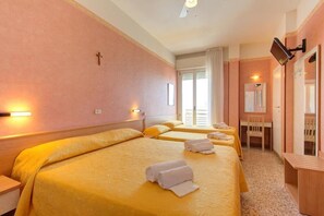 In-room safe, iron/ironing board, free WiFi - Hotel Nella (Rimini)