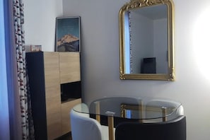 Interior - Charming 2-room apartment, quiet location (classified furnished) (Boulogne-Billancourt)