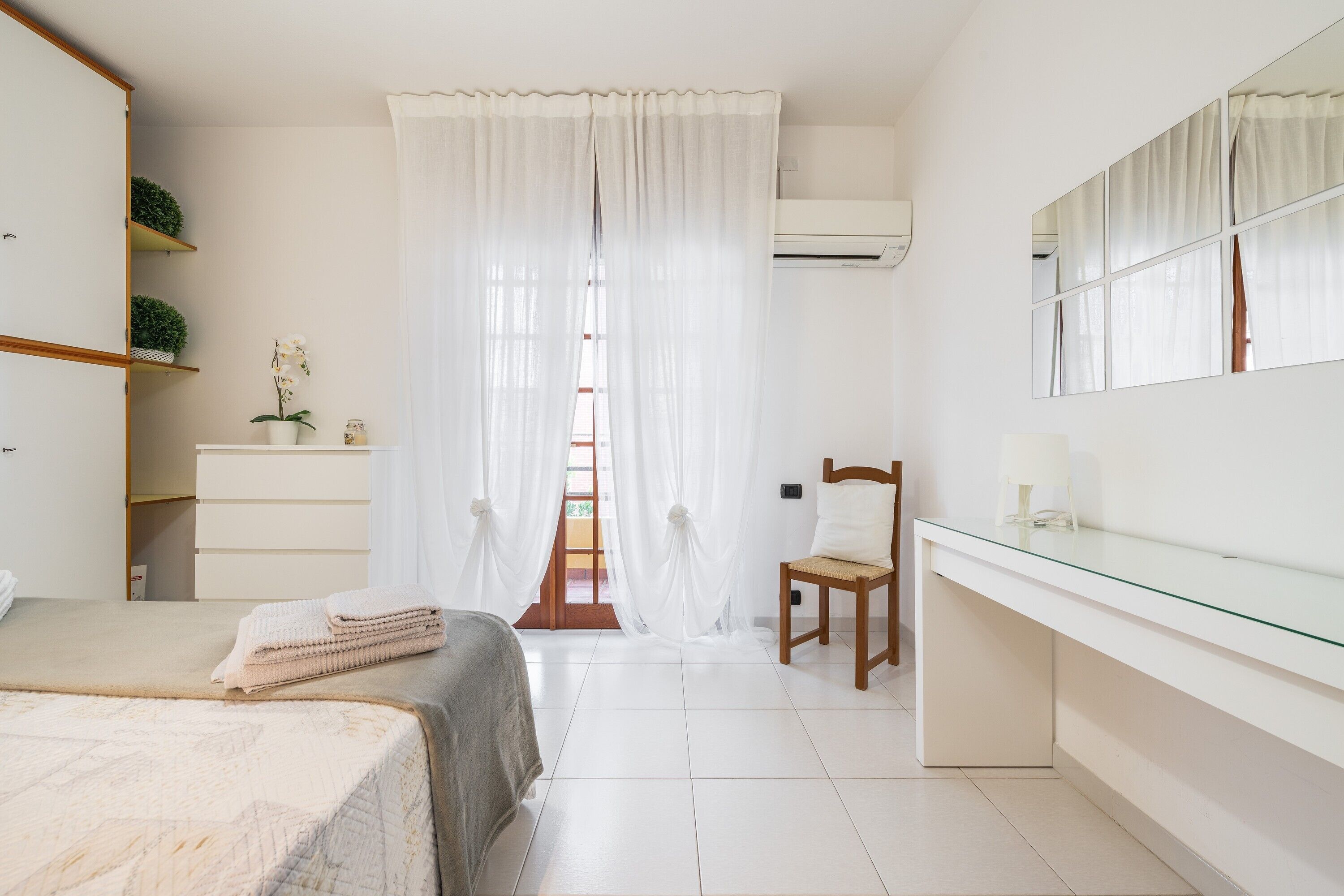 1 chambre, fer et planche à repasser, Wi-Fi, draps fournis