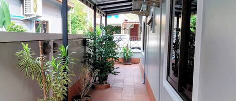 Bungalow, 2 chambres, fumeur, patio | Enceinte de lâhĂ©bergement