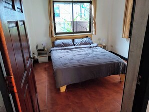 洋房, 2 間臥室, 吸煙房, 庭院 | 2 間臥室
