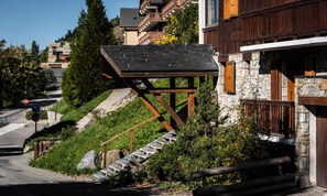 Exterior - Charming 2-room Apartment Located in the Center of Meribel, Close to all Amenities (Les Allues)