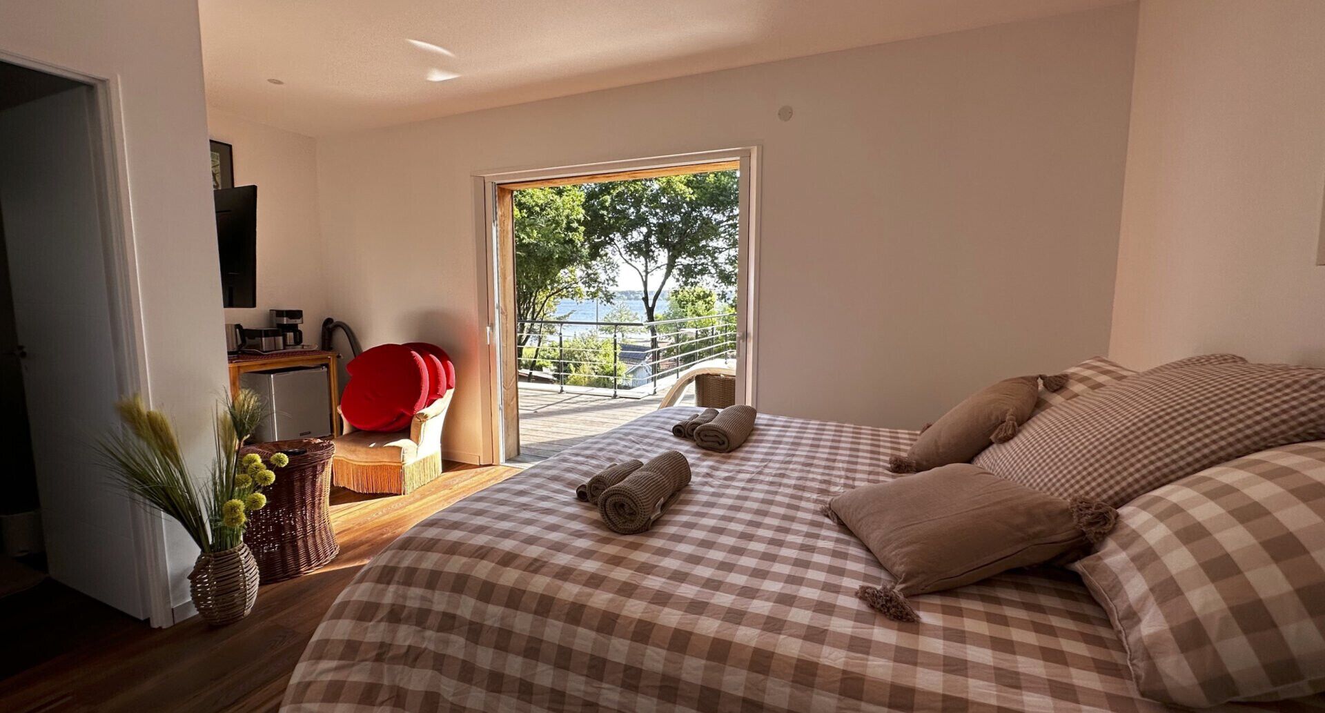 4 chambres, fer et planche à repasser, Wi-Fi, draps fournis