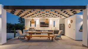BBQ/picnic Area - Oasis Luxury Residences (Zakynthos)