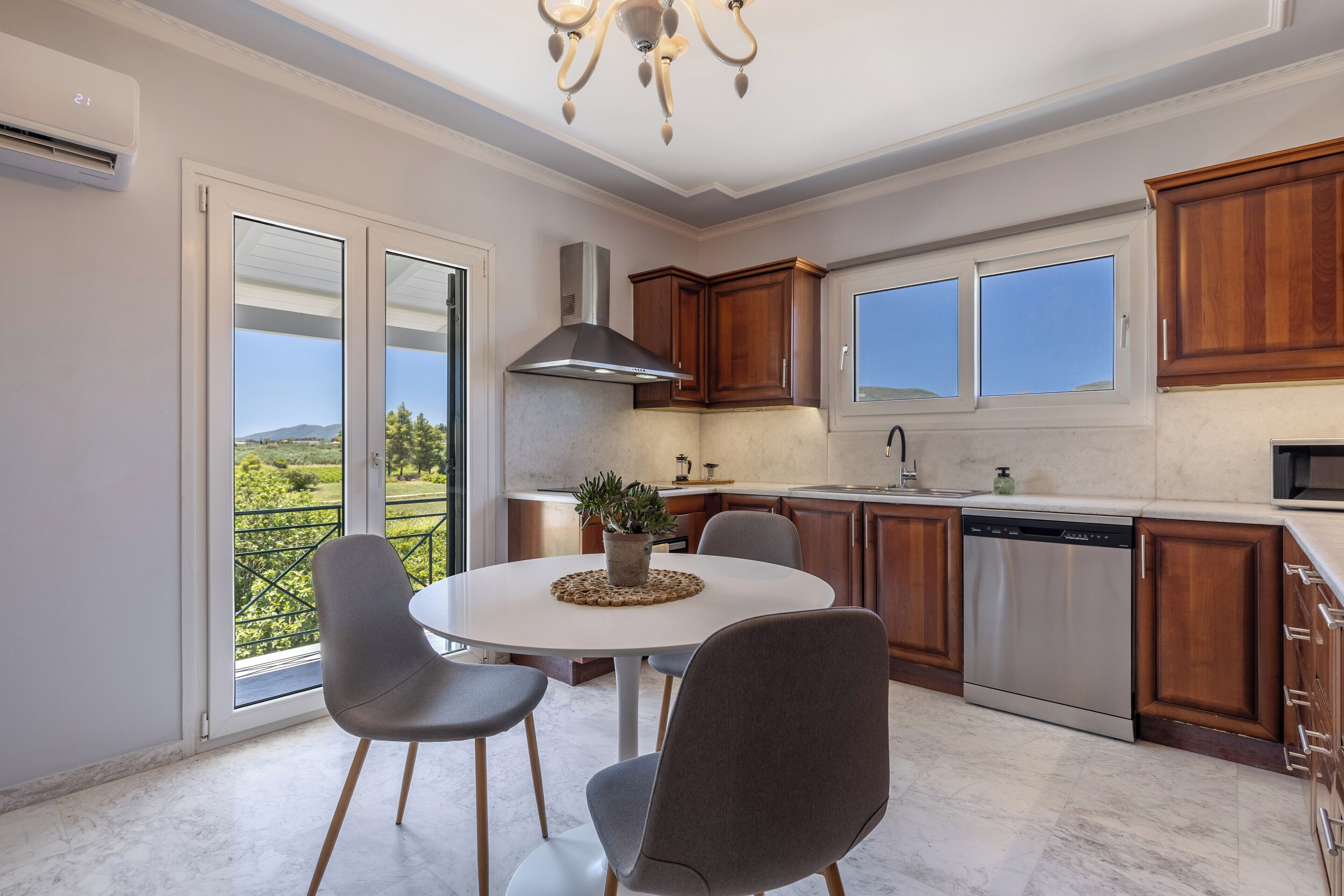 Departamento Deluxe, 3 habitaciones, vista a la montaña | Cocina privada