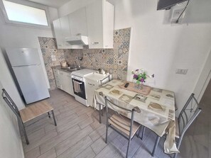 Private kitchen - Apartment "Levante" near the sea in Santa Maria di Castellabate (Santa Maria di Castellabate)