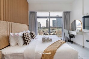Luxury-Apartment, Balkon, Stadtblick | Verdunkelungsvorhänge, Bügeleisen/Bügelbrett, kostenloses WLAN