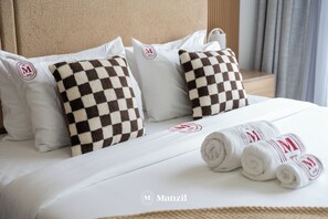 Luxury Apartment, Balcony, City View - Manzil - 1BR Apartment in JVC with Pool  (Dubai)