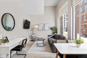 TV, offices - TWO Spacious CozySuites OTR Downtown #23 (Cincinnati)