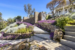 Property grounds - 'illiac' in Somers - Luxury and the classic Hamptons lifestyle, right on Somers beach! (Somers)