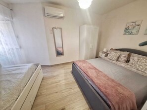1 bedroom, bed sheets - Apartment "Borea" near the sea in Santa Maria di Castellabate (Santa Maria di Castellabate)