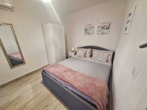 1 bedroom, bed sheets - Apartment "Borea" near the sea in Santa Maria di Castellabate (Santa Maria di Castellabate)