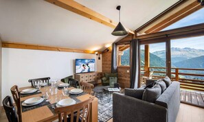 Living area - Apartment in Nantailly With Mont Blanc Views (Hauteluce)