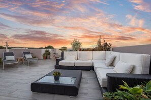 Terrace/patio - Tropical Sunset Penthouse • Rooftop & Hot Tub (Cabo Rojo)