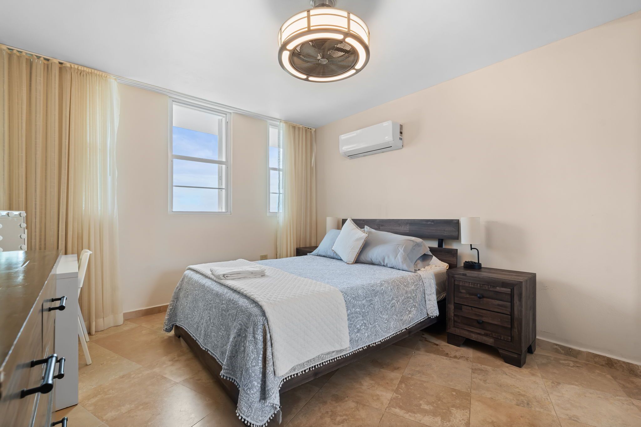 2 habitaciones, wifi gratis y ropa de cama 
