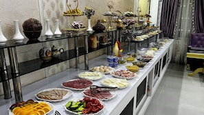 Free daily buffet breakfast - Diyor Hotel Margilon (Margilan)