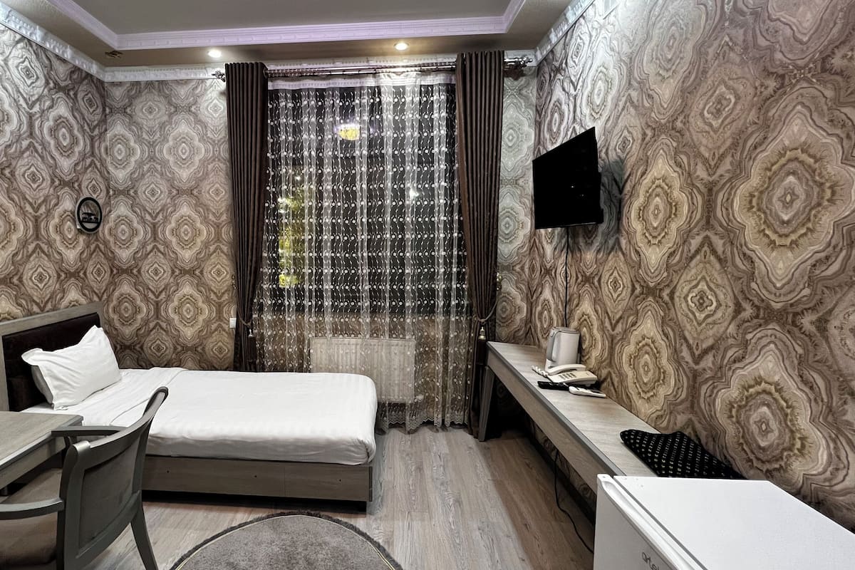 Single Room, City View | Pemandangan bandar