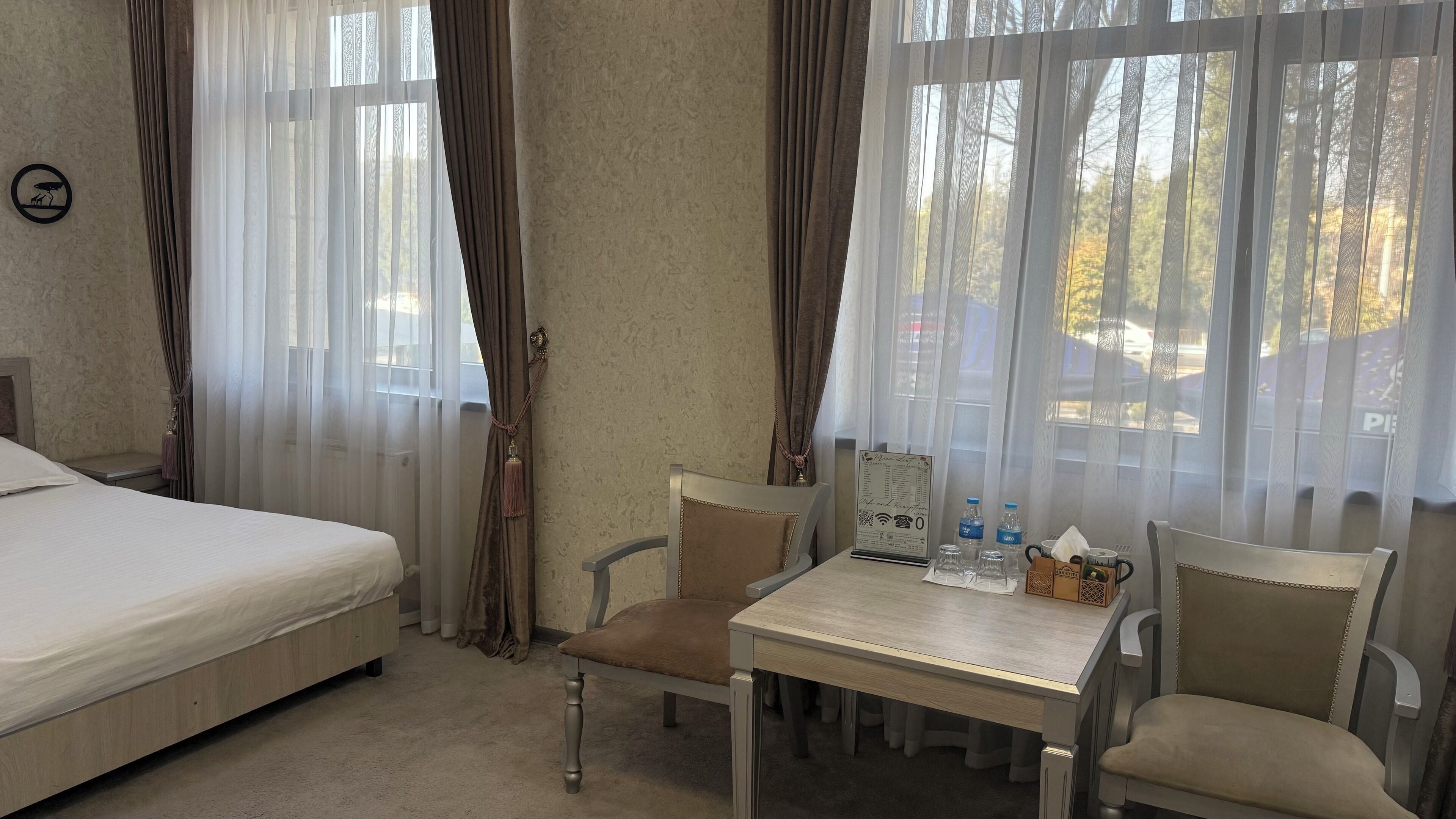 Deluxe-Doppelzimmer, Stadtblick | Schreibtisch, kostenloses WLAN