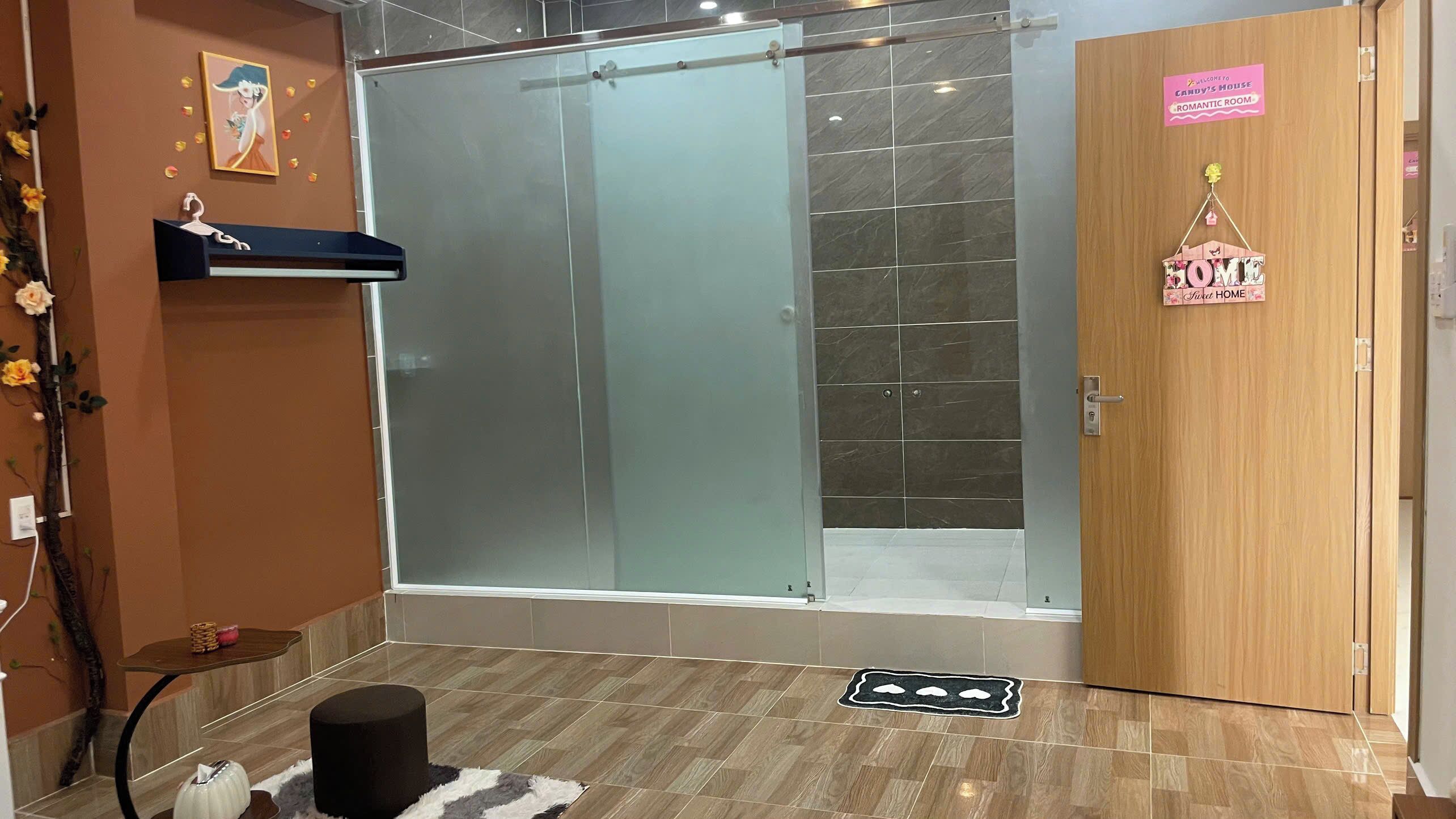 Habitación doble superior, balcón, vistas a la ciudad | Escritorio, wifi gratis, ropa de cama