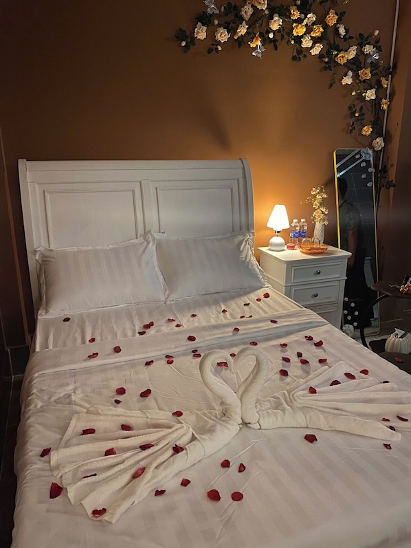 Superior Double Room, Balcony, City View | Desk, free WiFi, bed sheets