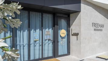 Apartment | Reception