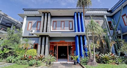 OYO 75596 The Sirisuk House