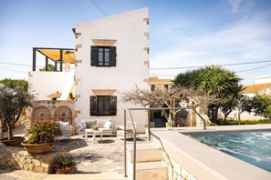 Outdoor pool - Tzivaeri, Lovely village house with ample outdoor area and plunge pool. (Chania)