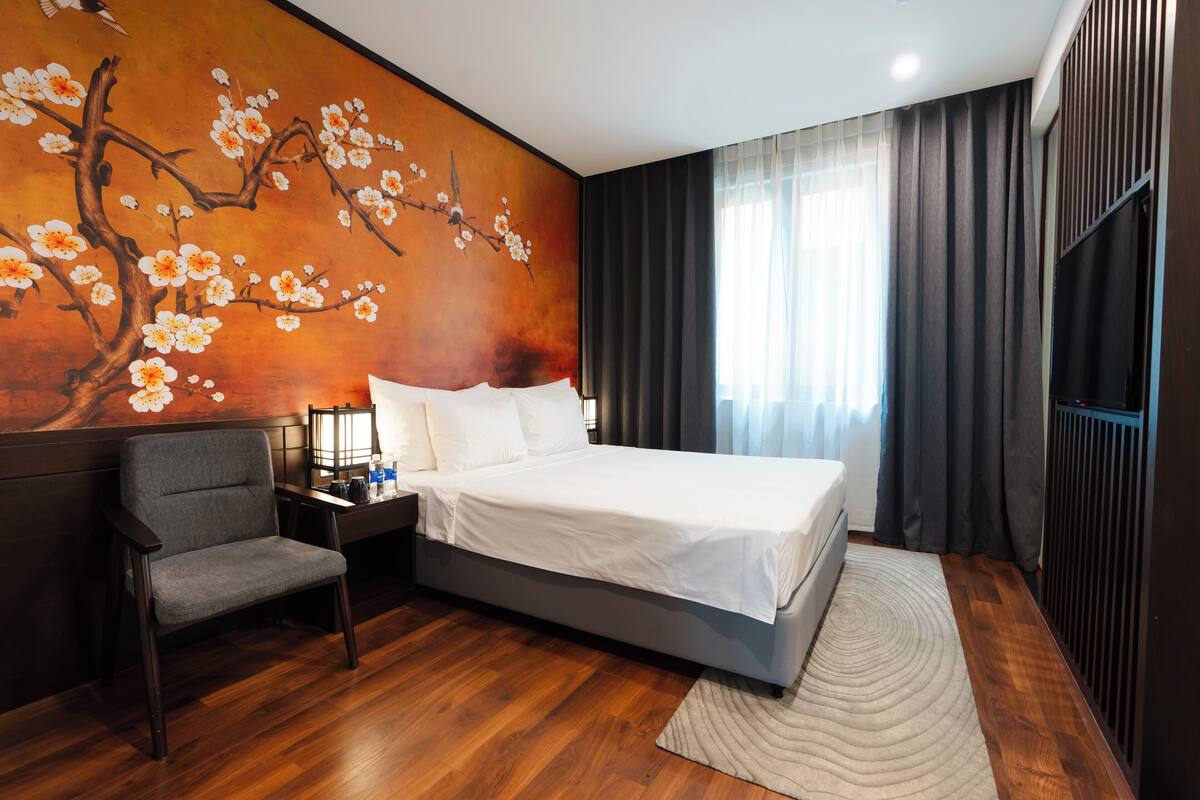 Quarto triplo família, sacada, vista para a cidade | Frigobar, quartos à prova de som, Wi-Fi de cortesia