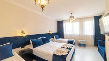 Habitación cuádruple familiar | Escritorio y wifi gratis