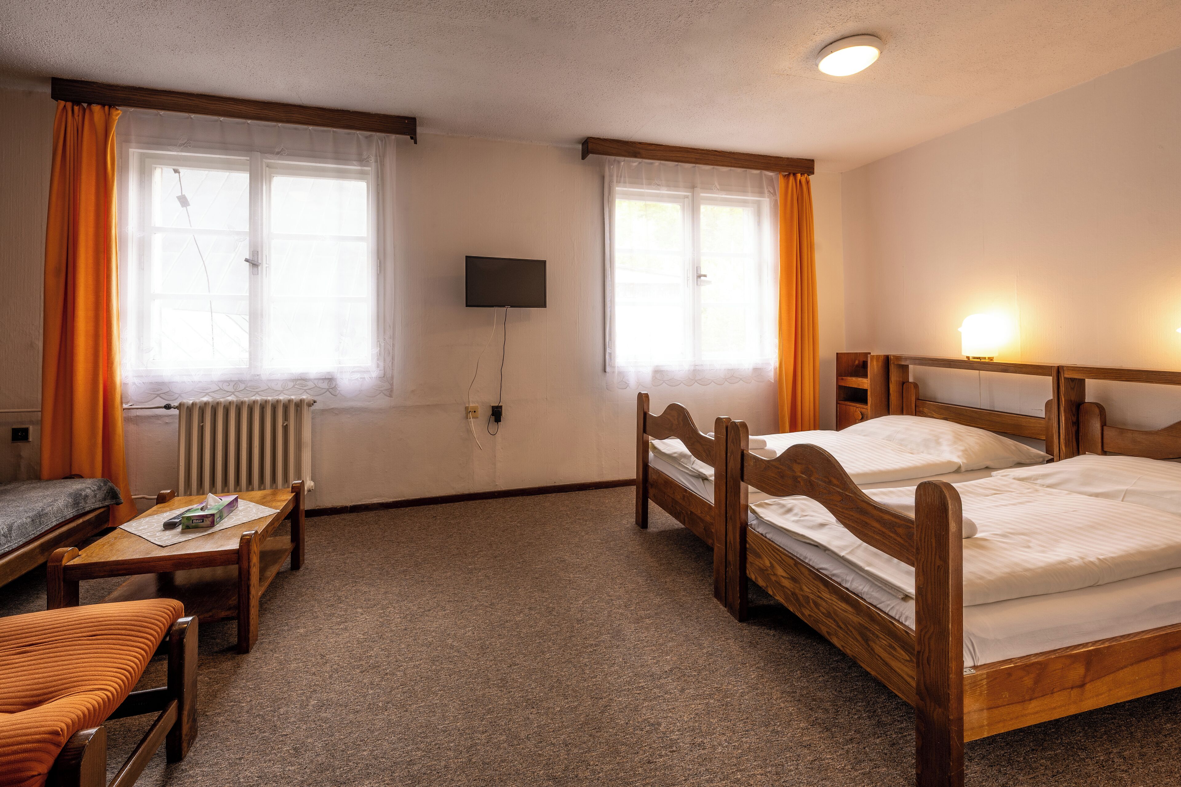 Basic Triple Room | Cribs/infant beds, free WiFi, bed sheets