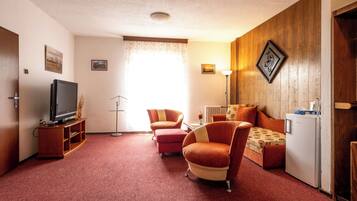 Suite, Patio, Hill View | Free WiFi