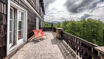 Suite, patio, vue colline