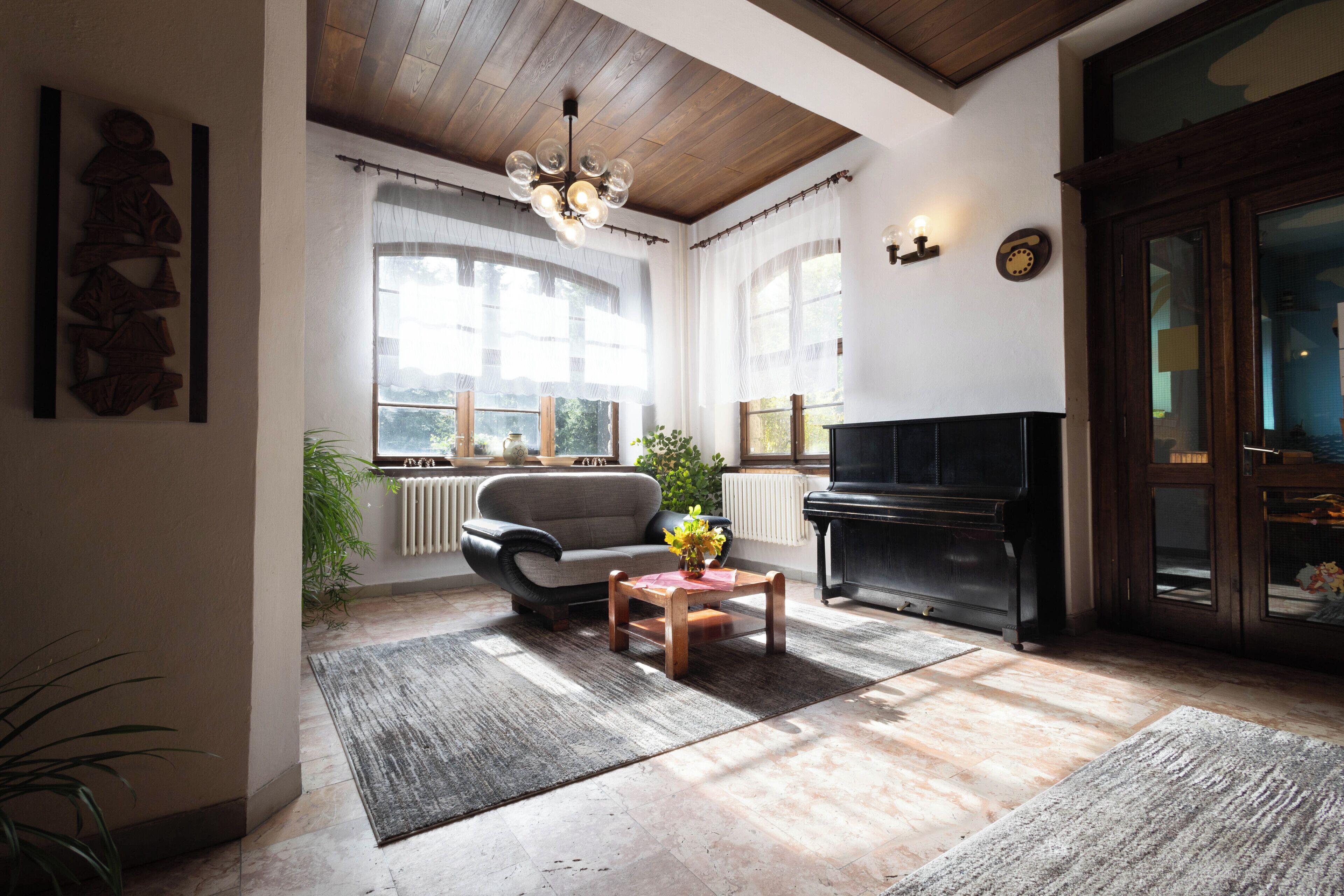 ฝ่ายต้อนรับ