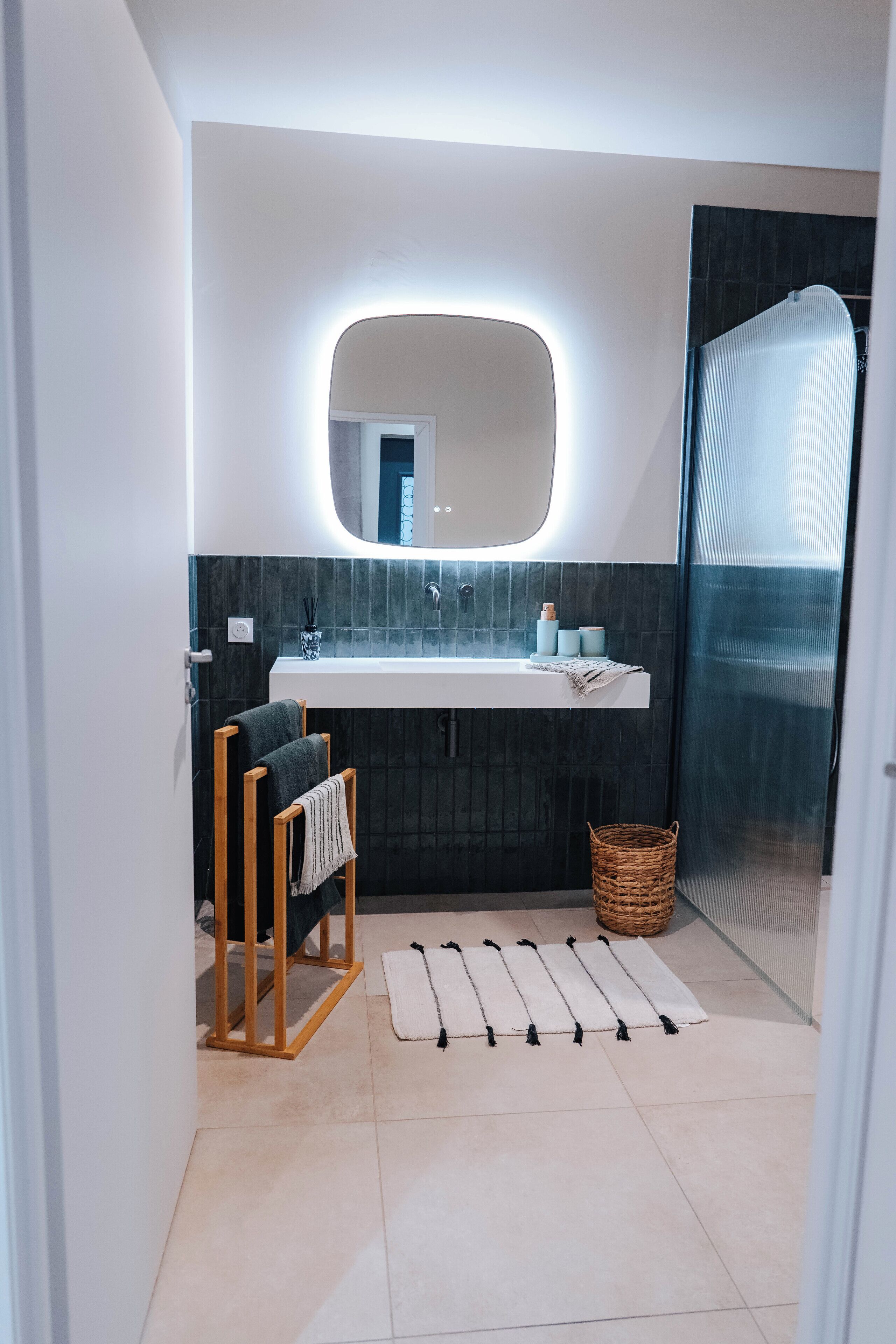 Shower, towels, toilet paper