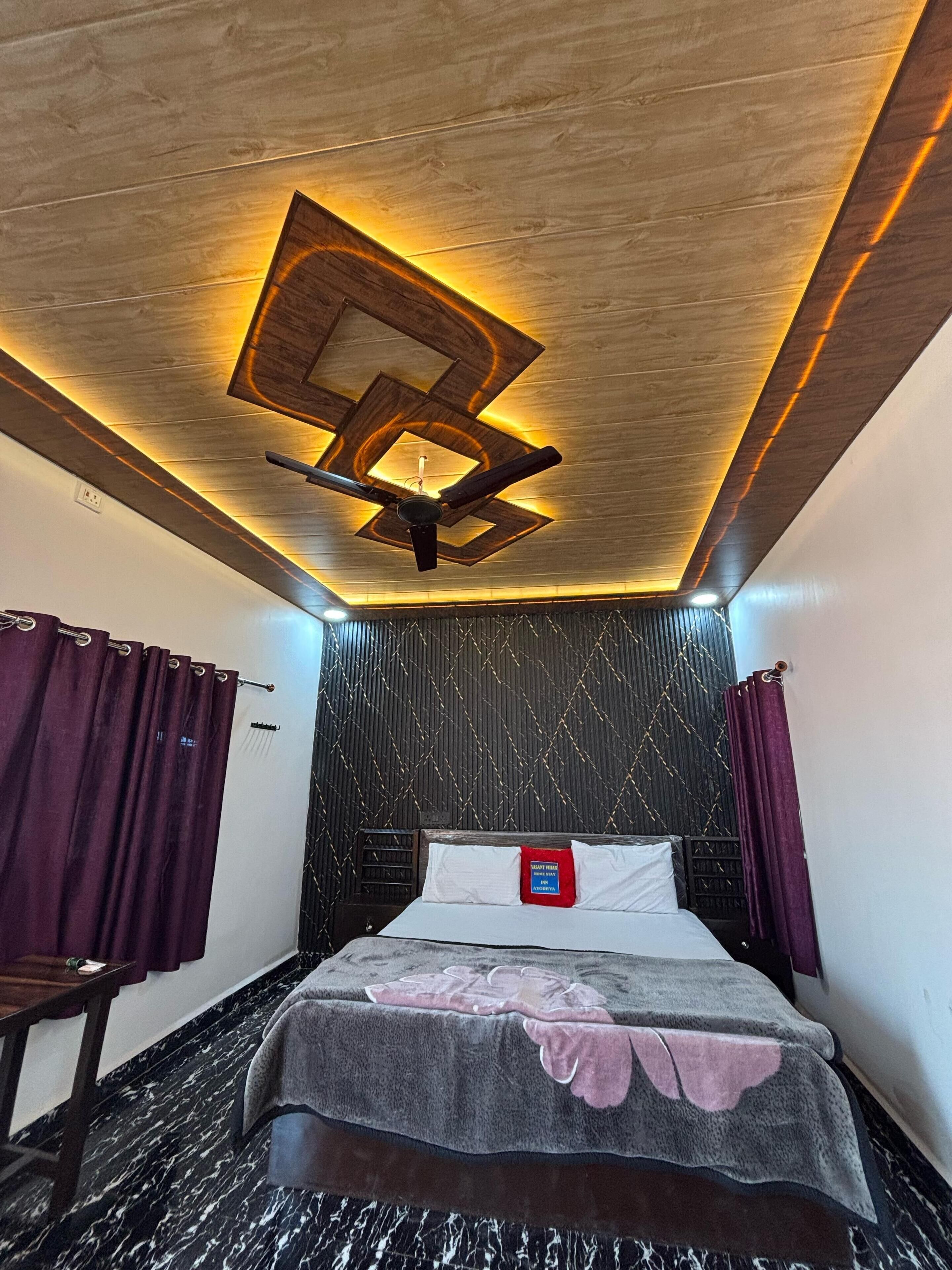 Deluxe Room | Rollaway beds, free WiFi, bed sheets