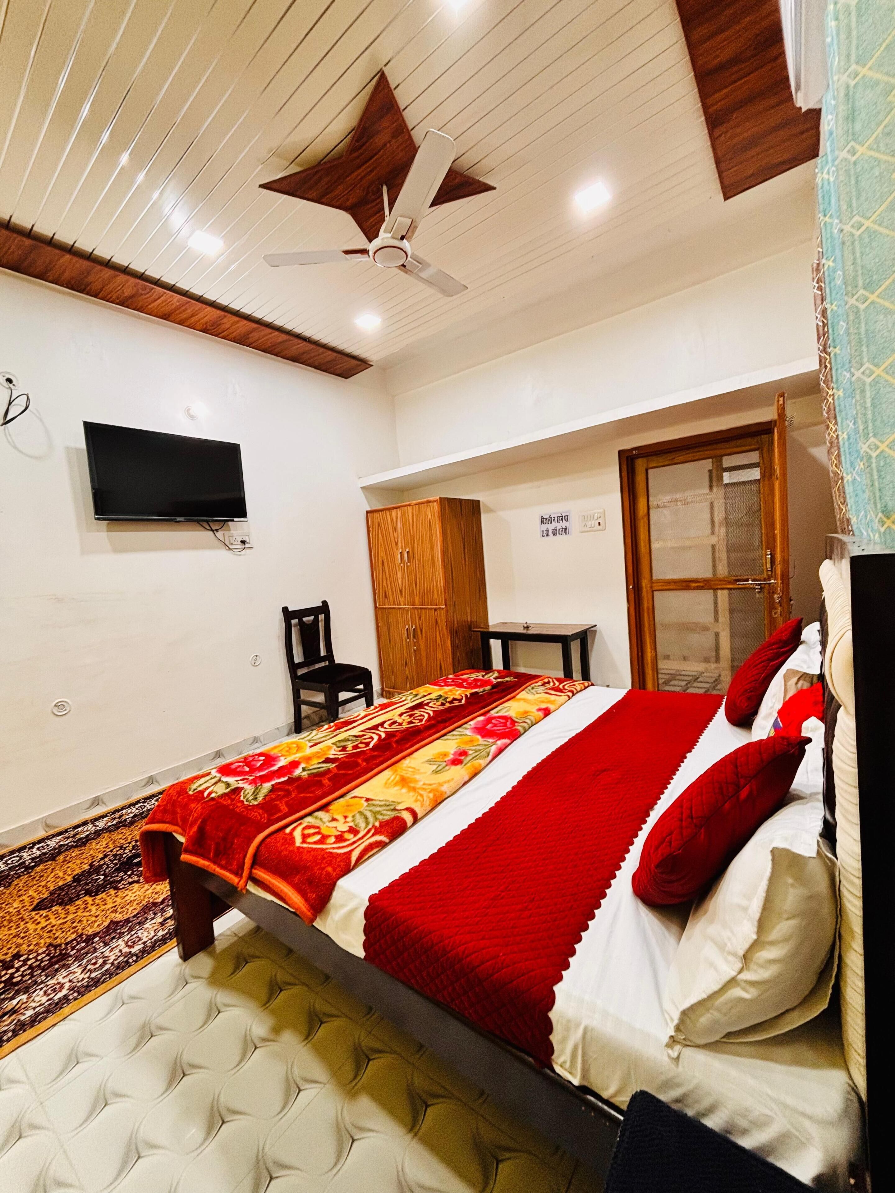 Triple Room | Rollaway beds, free WiFi, bed sheets