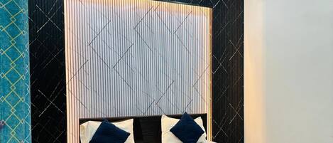 Rollaway beds, free WiFi, bed sheets