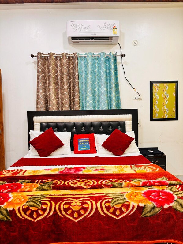 Habitación triple | Camas extra, wifi gratis y ropa de cama 