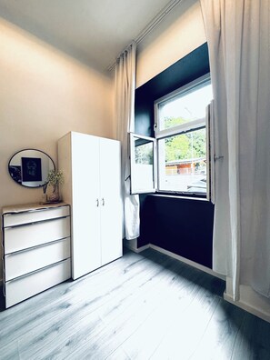 Basic Apartment | Exterior