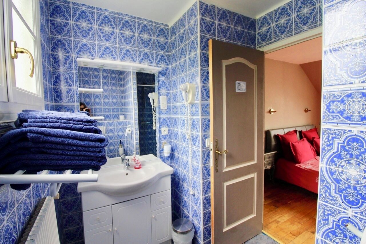 Comfort Quadruple Room | Bathroom
