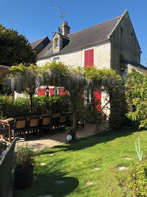 Exterior - Aggarthi (Bayeux)