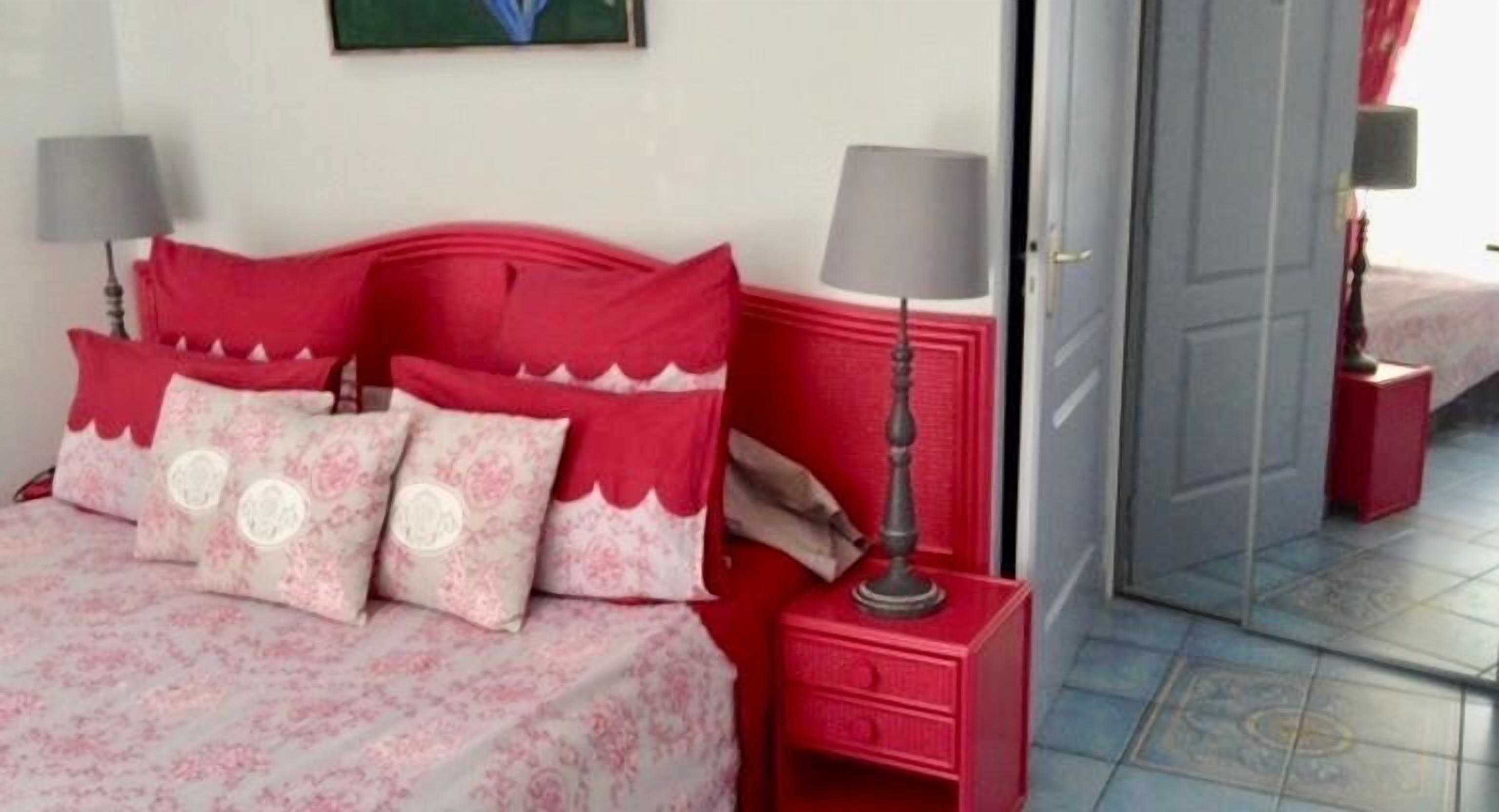 In-room safe, free WiFi