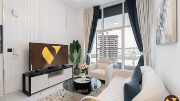 Luxury Apartment, Balcony, City View | Living area