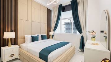 Luxury Apartment, Balcony, City View