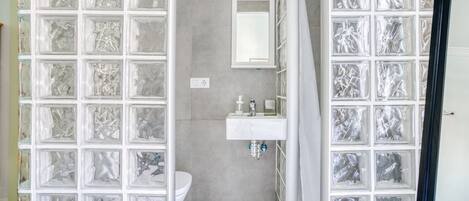 Een douche, een haardroger