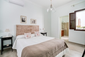 Fer et planche à repasser