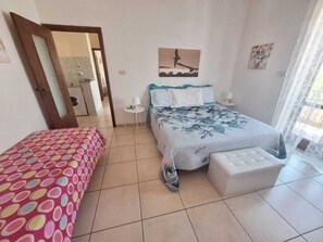2 bedrooms, bed sheets