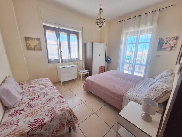 2 bedrooms, bed sheets