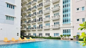 Unclassified image, 4 of 20, button - Cozy Iloilo City Condo With Shared Pool and Fitness Center (Iloilo)